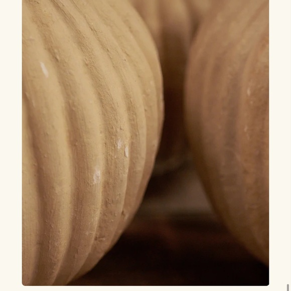 Olive Ateliers Paper Mache Vase Garlic - Picture 4 of 9